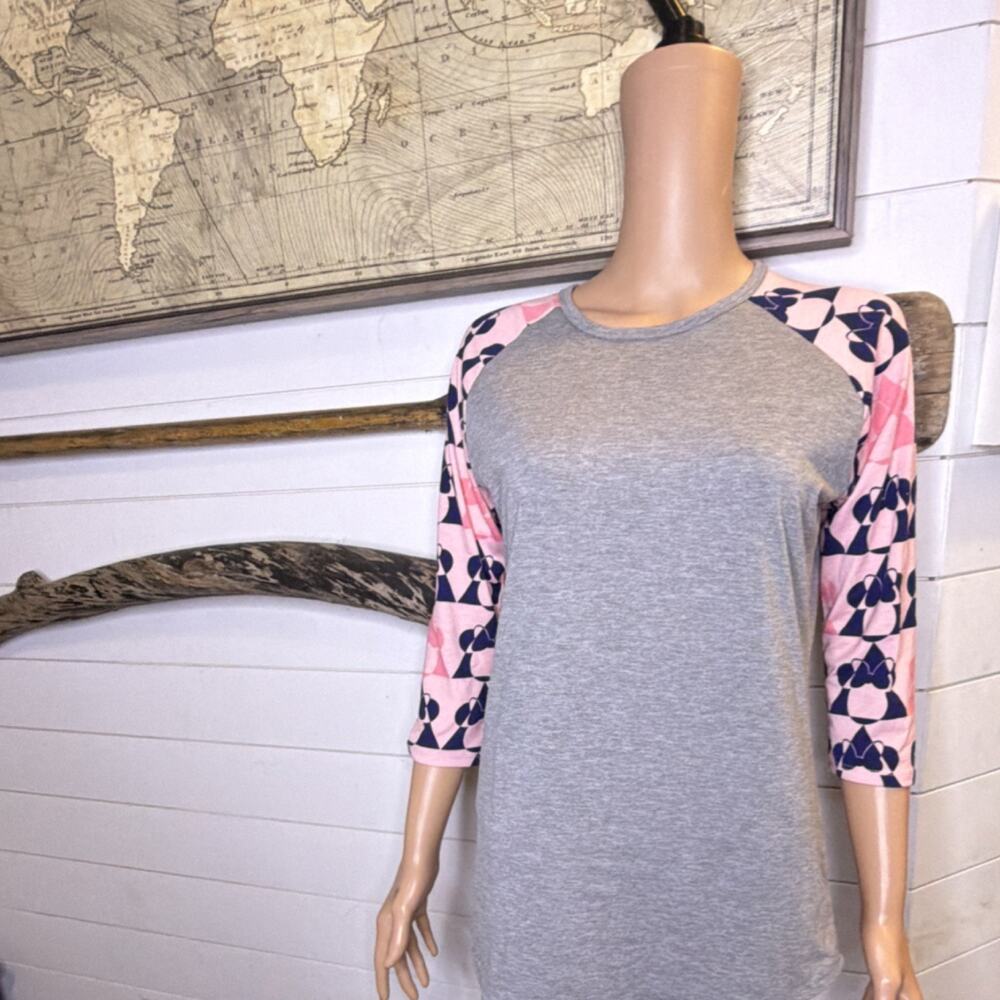 Disney LuLaRoe Gray Pink Navy Geometric Raglan 3/4 Sleeve Crew Neck S Women